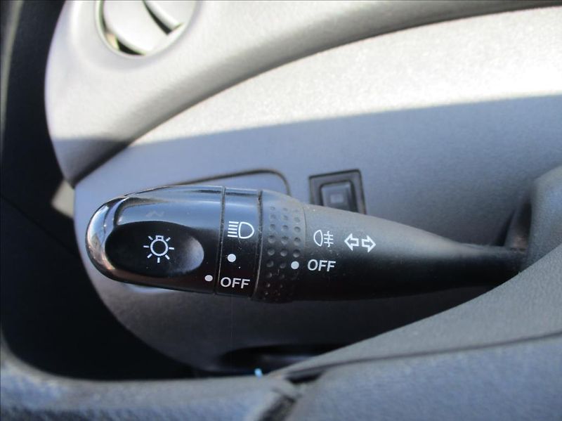 Toyota Yaris 1,0 VVTi, Automat, CZ - fotka 23 z 30