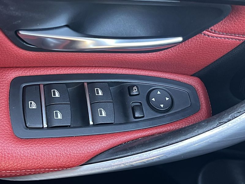 BMW Řada 3 320D M-PAKET X-DRIVE AUTOMAT - fotka 12 z 52