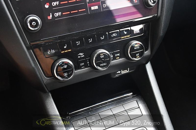 Škoda Octavia 2.0TDi STYLE EXTRA TAŽNÉ - fotka 31 z 47