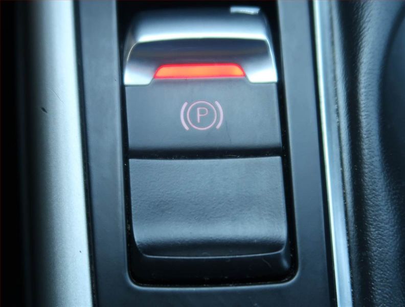 Audi A4 (2011) 2.0 TDI, Navi, Tempomat - fotka 18 z 21