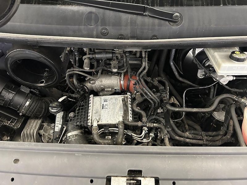 Volkswagen Crafter 2.0 TDI L3 H3 - fotka 23 z 23