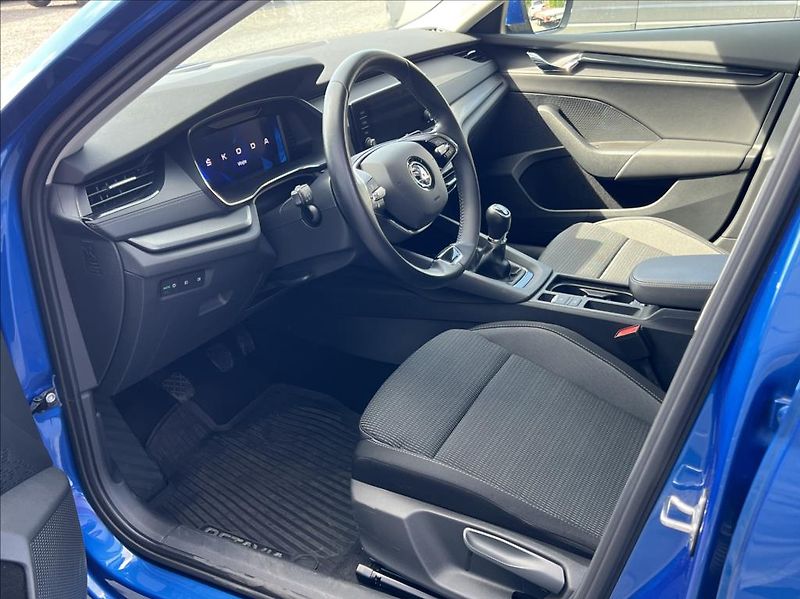 Škoda Octavia 2,0 TDi Ambition LED záruka - fotka 10 z 30