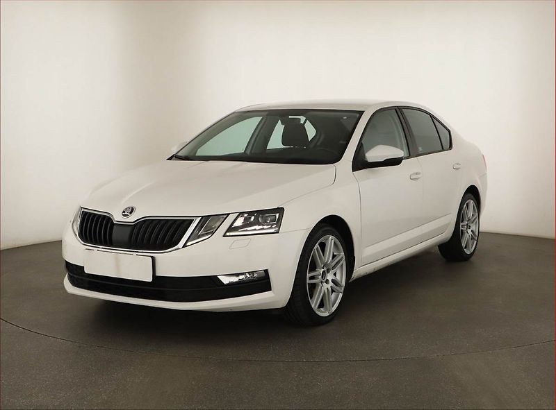 Škoda Octavia (2017) 1.6 TDI, Tempomat - fotka 2 z 18