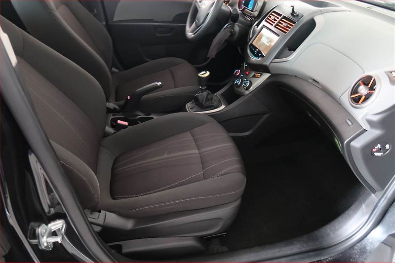 Chevrolet Aveo (2013) 1.2 i 16V, po STK, Tažné - fotka 9 z 16