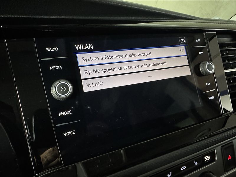 Volkswagen California 2,0 TDi  DSG Beach LED Assist - fotka 42 z 50