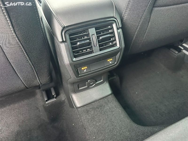 Škoda Karoq (2026) Sportline 1.5 TSI 110kW DSG - fotka 14 z 15