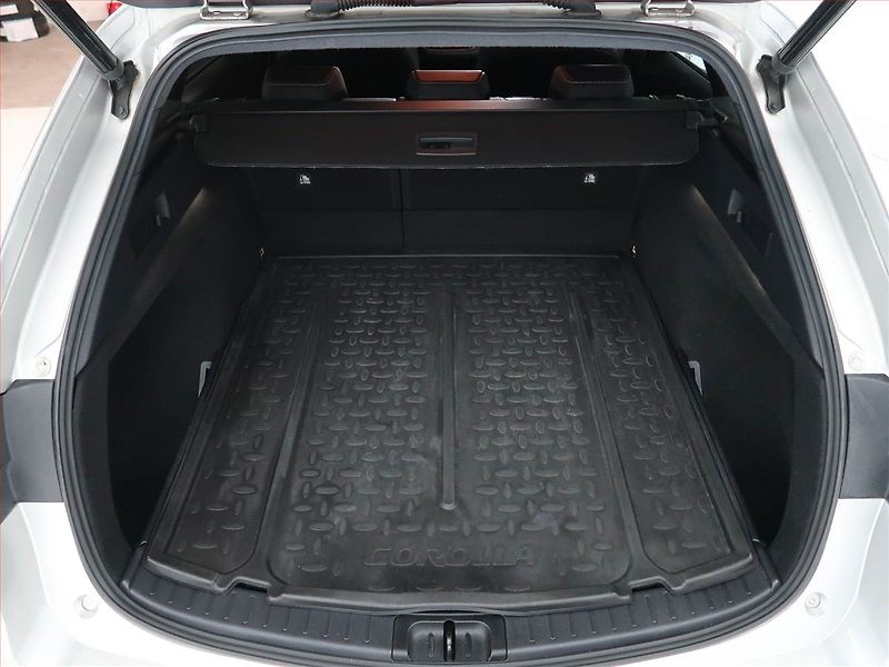 Toyota Corolla (2021) Style 1.8 Hybrid - fotka 14 z 22
