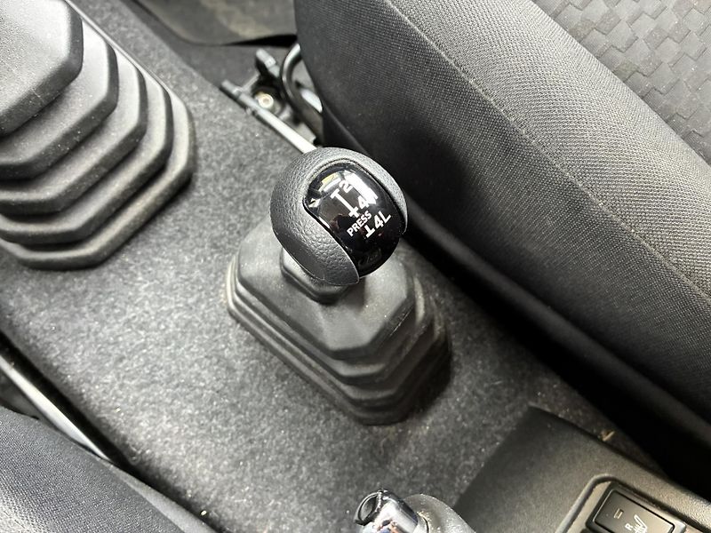 Suzuki Jimny 1.5 VVT 75kW Allgrip Premium T - fotka 18 z 20