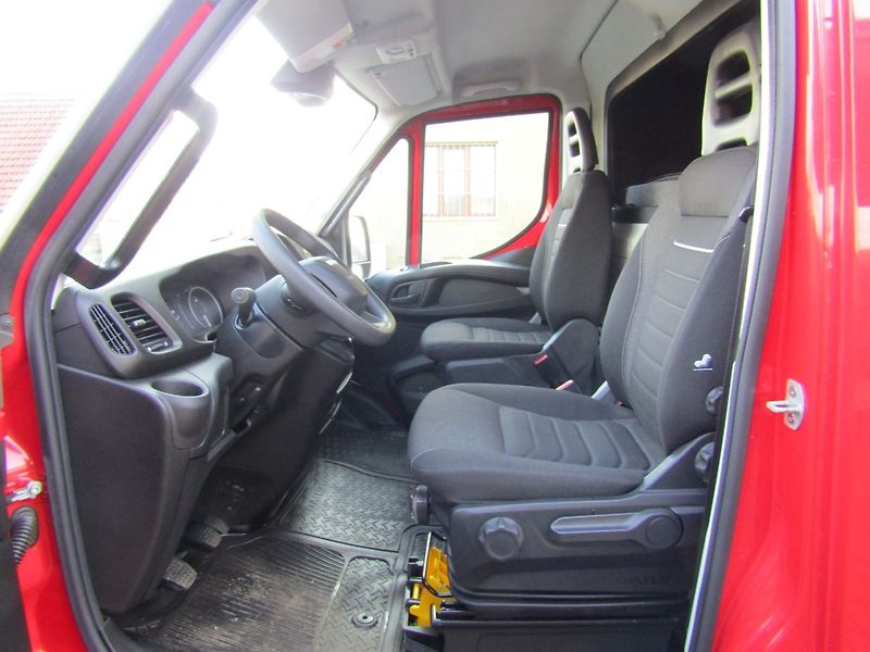 Iveco Daily (2024) 3.0 JTD  50C/35 - fotka 11 z 16