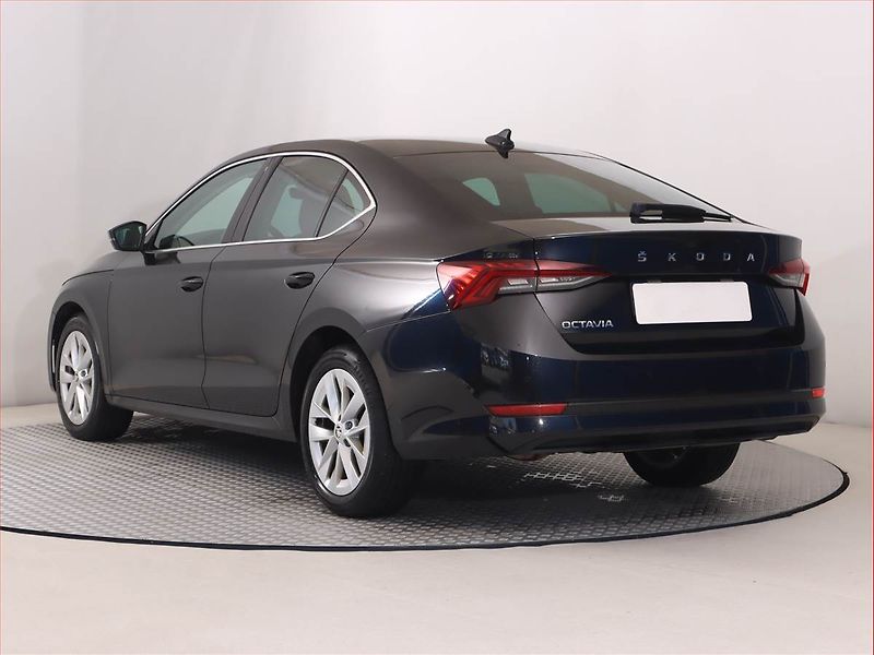 Škoda Octavia (2023) Style 2.0 TDI, Automat - fotka 4 z 23
