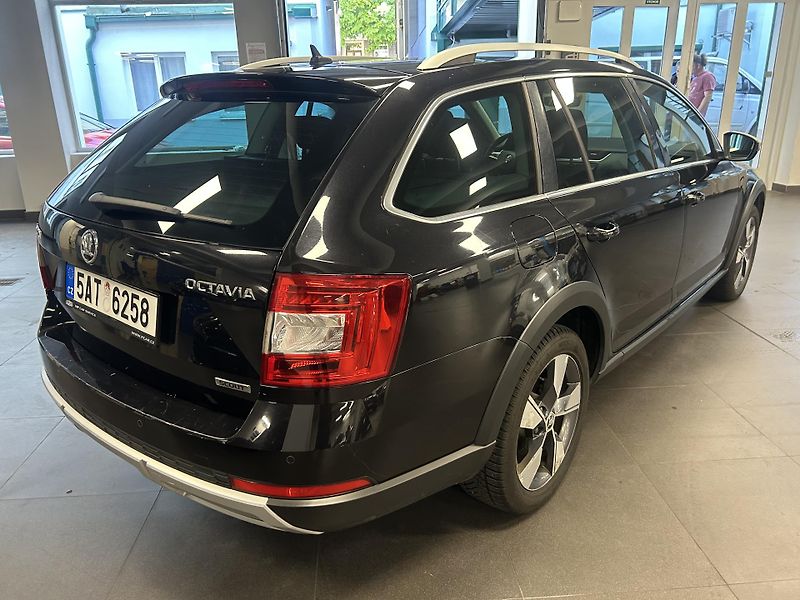 Škoda Octavia (2016) 2.0TDi SCOUT 4x4 DSG Bixe NAVI - fotka 4 z 34