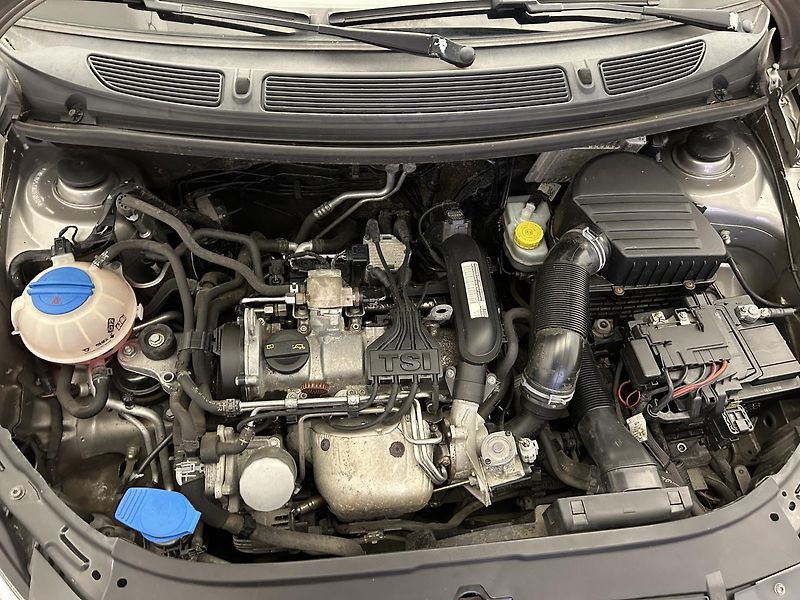 Škoda Fabia 1.2 TSI Ambiente - fotka 20 z 22