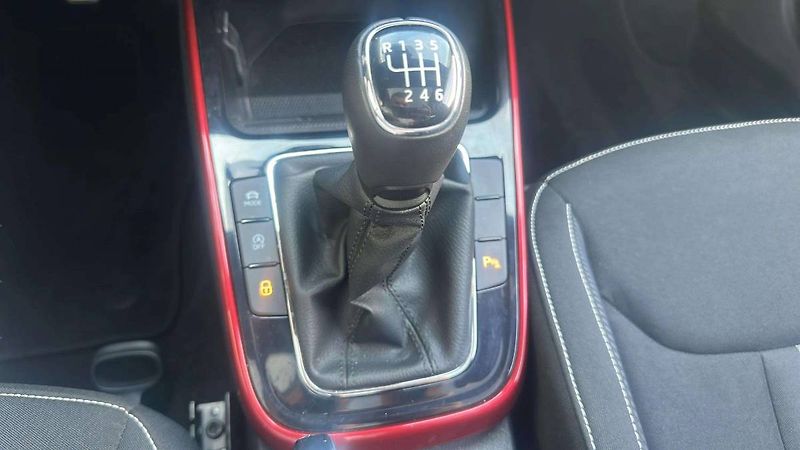Škoda Fabia Monte Carlo 1,0 TSI 85kW MT6/R - fotka 16 z 26