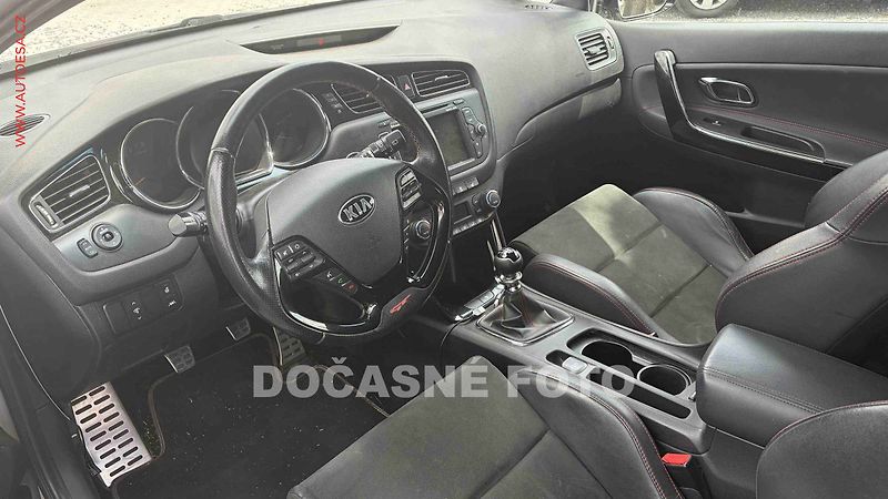 Kia Ceed (2014) 1.6T-GDi, servis.kniha - fotka 3 z 3