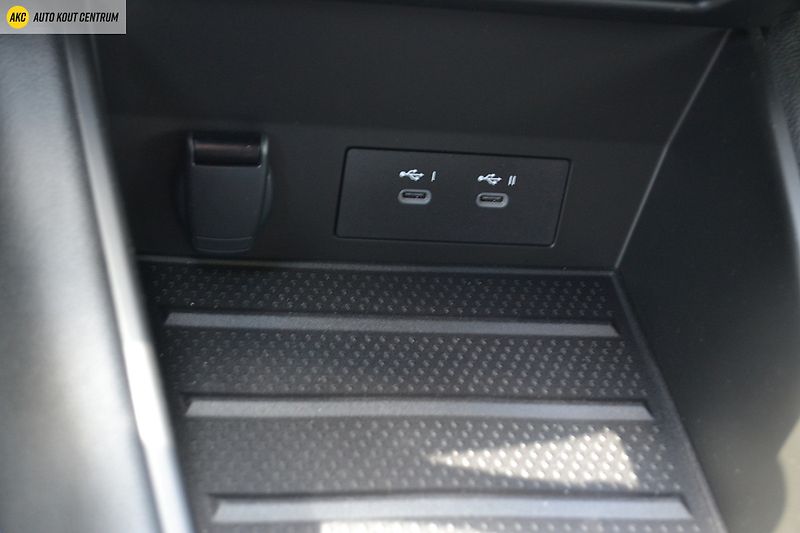 Renault Captur ESPRIT ALPINE E-Tech full hybr - fotka 29 z 61