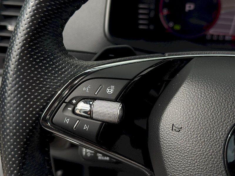 Škoda Karoq (2024) 1.5 TSI 110 kW DSG SportLine - fotka 14 z 23