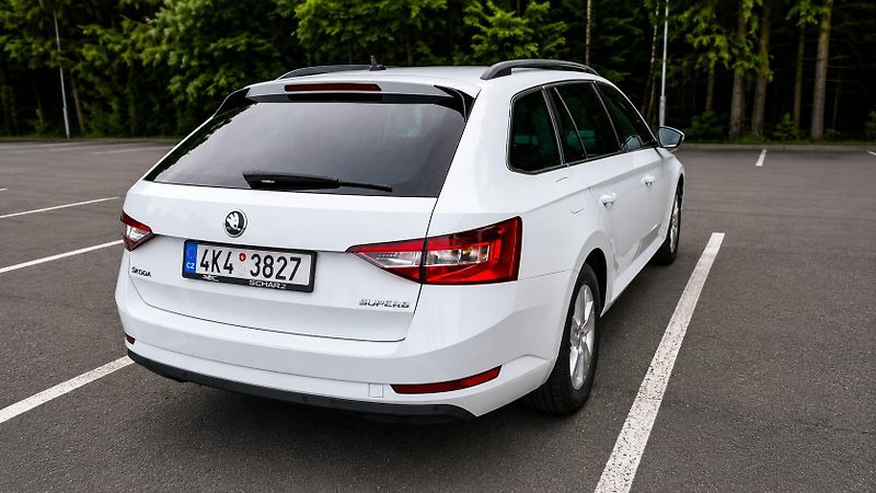 Škoda Superb (2017) 2.0 TDI nové rozvody - fotka 3 z 9