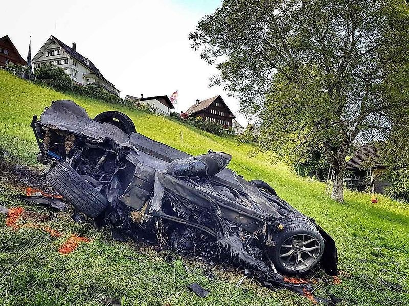 Před nehodou Richard Hammond ztratil nad autem kontrolu.