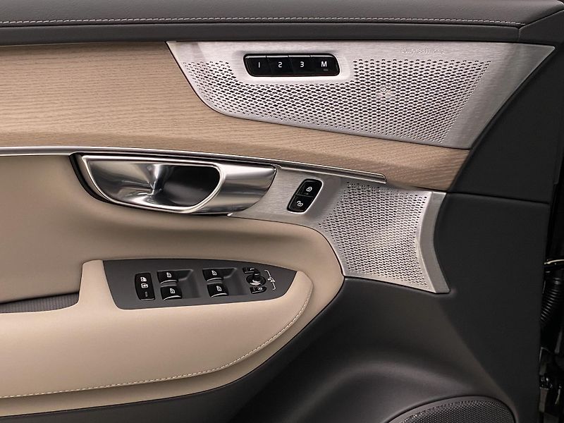 Volvo XC90 (2026) T8 AWD RECHARGE BRIGHT PLUS 7m - fotka 29 z 71