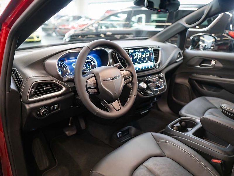 Chrysler Pacifica (2026) 3.6 Select AWD, 360 Cam 2x LCD - fotka 11 z 35