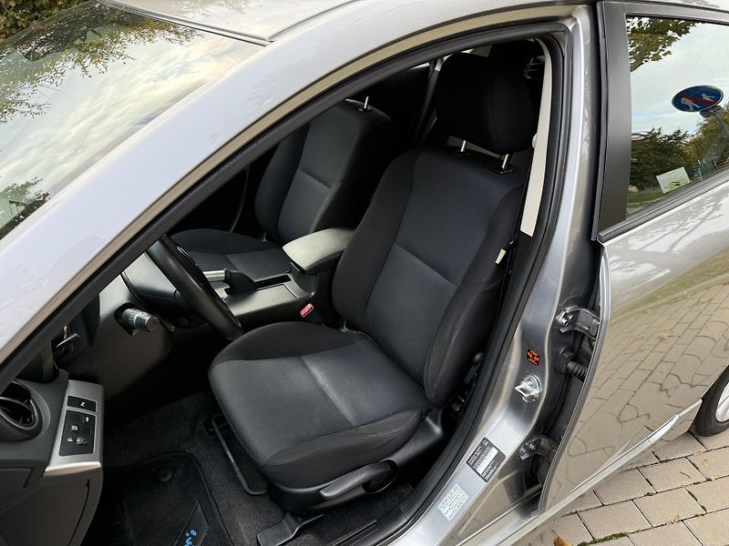 Mazda 3 2.0 Exclusive-Line AUTOMAT - fotka 19 z 33