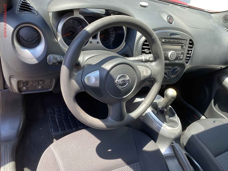 Nissan Juke (2017) 1.6 i, 1.maj,ČR, STK2/28, ČR - fotka 12 z 16