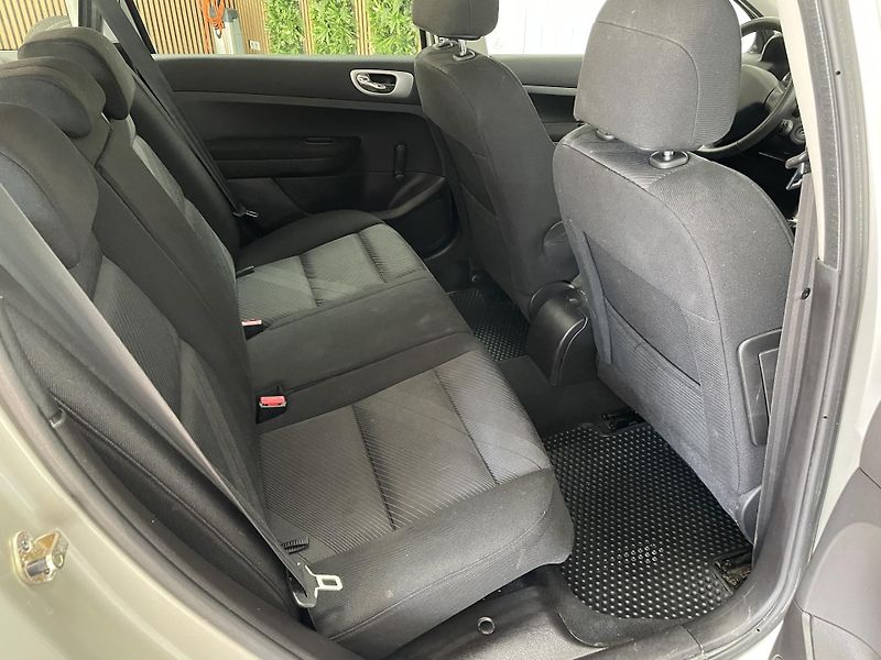 Peugeot 307 1.6 i ČR DIGIAC - fotka 14 z 22
