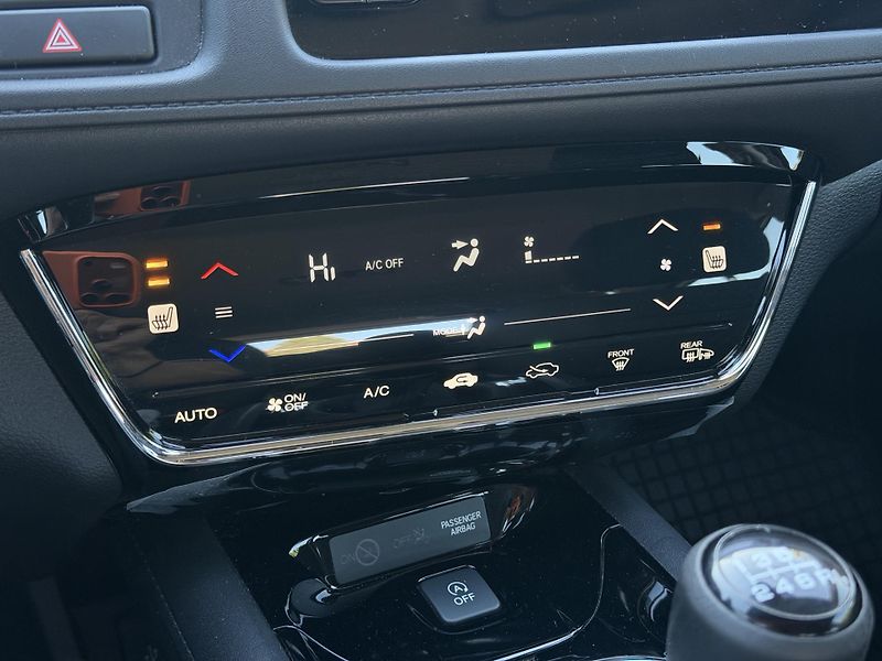 Honda HR-V 1.5 i-VTEC Comfort - fotka 12 z 21