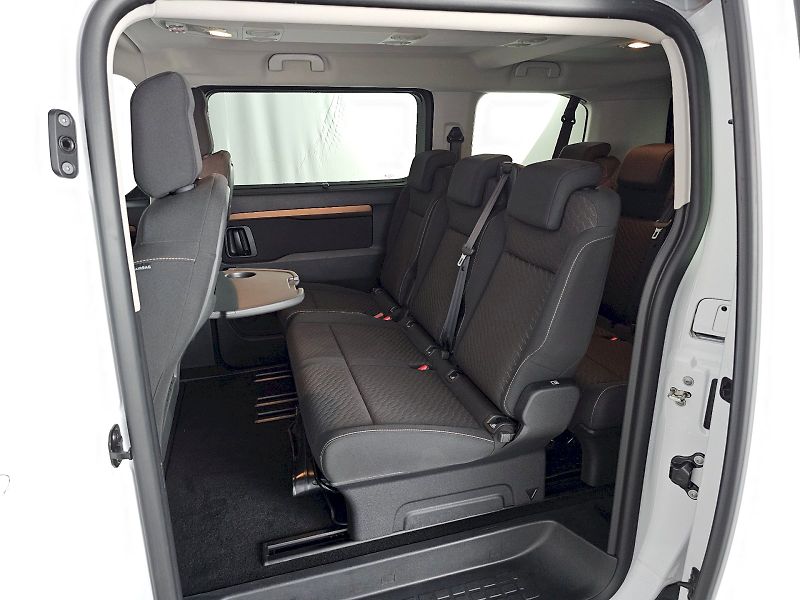 Toyota ProAce Verso (2024) 2.0D 140k L1 FAMILY 8S WEBASTO - fotka 7 z 29