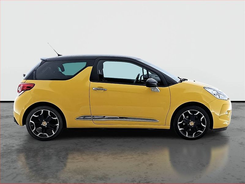 Citroën DS3 (2013) 1.2 VTi, Automat, Tempomat - fotka 6 z 16