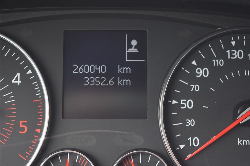 Renault Laguna 2,0 dCi 110KW NATÁČ. ZAD.NÁP. - fotka 31 z 49