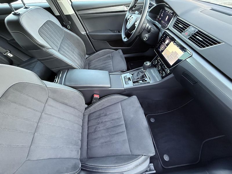 Škoda Superb (2023) 2,0tdi 147kw 4x4 DSG StylePLUS - fotka 25 z 55