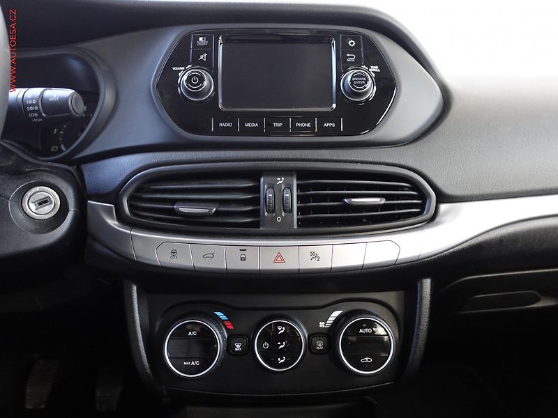 Fiat Tipo (2016) 1.4i, AC, tempo, park.asist - fotka 13 z 20