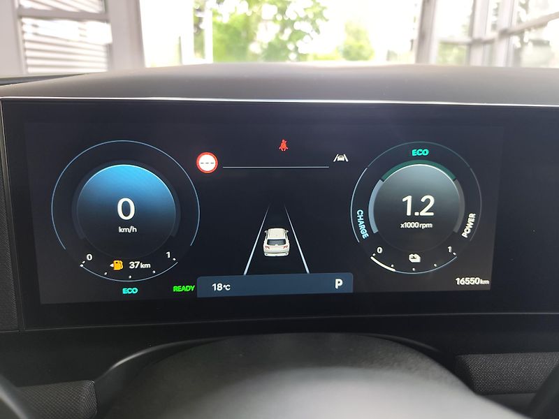 Hyundai Tucson (2025) 1.6T-GDi HEV 4x4 N-Line - fotka 23 z 23