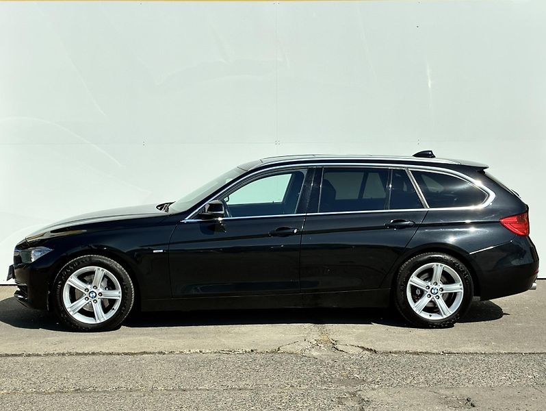 BMW Řada 3 320d 135kW xDrive - fotka 8 z 26
