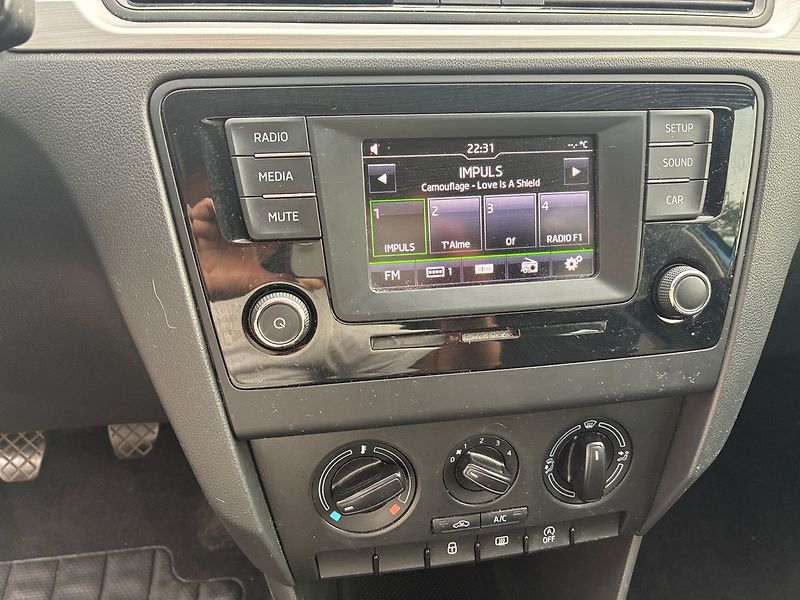 Škoda Rapid 1.2 TSi 81 kW Spaceback ČR - fotka 13 z 21