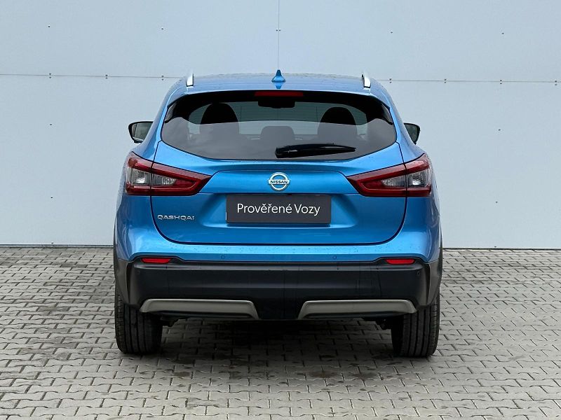 Nissan Qashqai 1.3 DIG-T DCT Tekna - fotka 9 z 29
