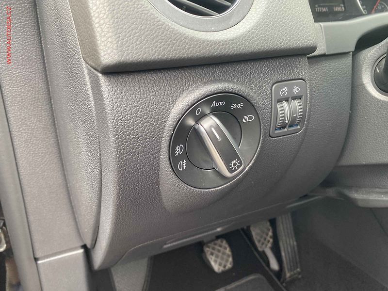 Volkswagen Tiguan (2013) 2.0TDi, Sport&Style, TZ - fotka 15 z 16