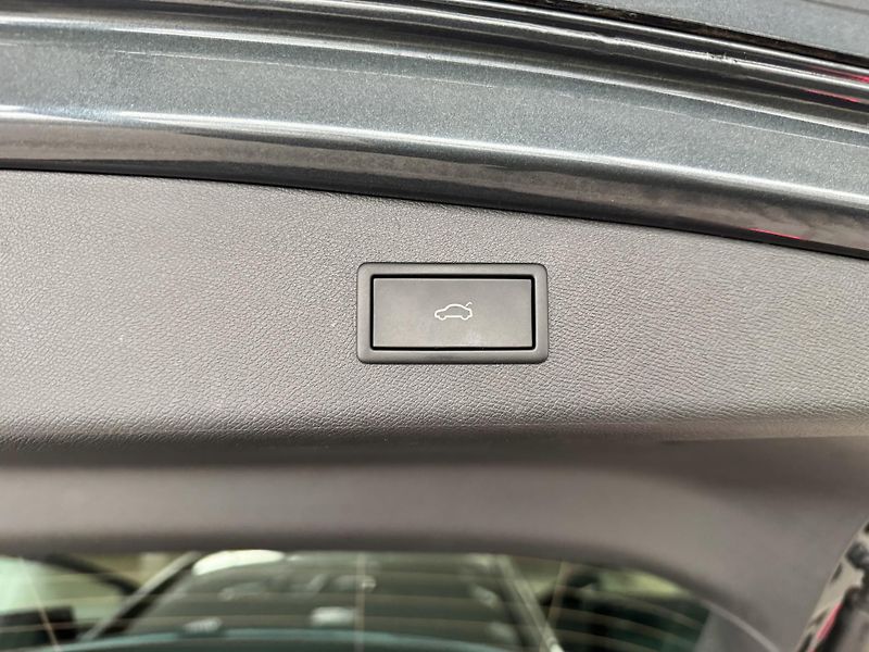 Seat Leon 1,0eTSI DSG*STYLE*Kamera*DPH - fotka 30 z 34