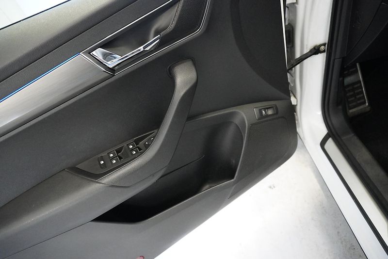 Škoda Karoq (2018) 1.5i 110 kW STYLE AUTOMAT - fotka 11 z 37