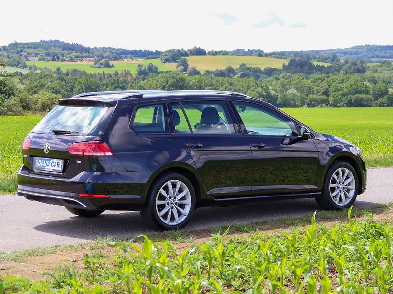 Volkswagen Golf 1,0 TSI 81kW CZ Comfort LED - fotka 7 z 34