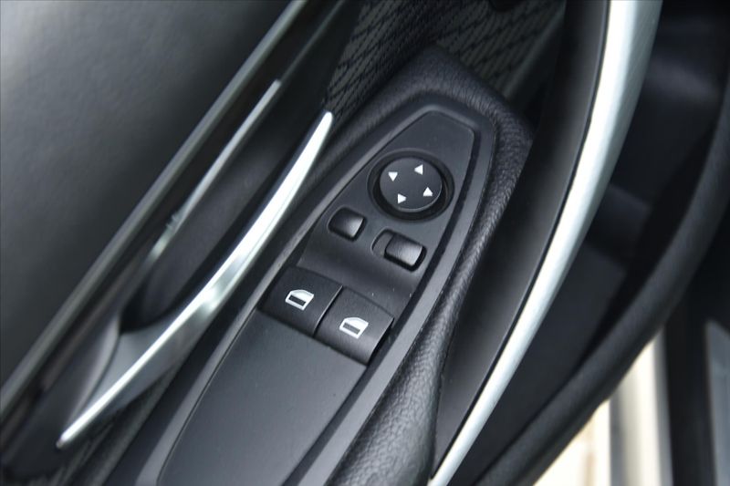 BMW Řada 4 428i xDrive 180kW M PAKET ČR - fotka 25 z 27