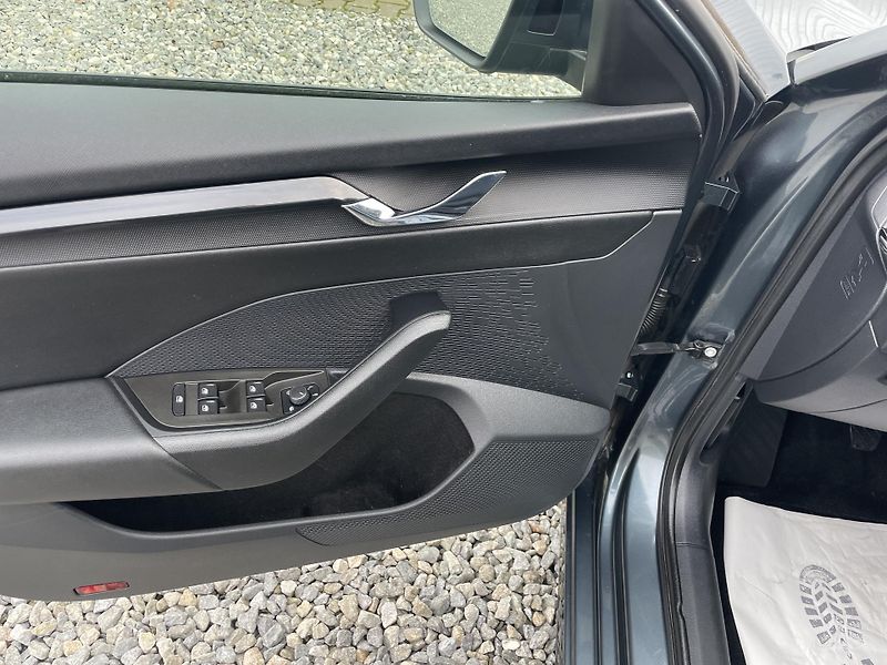 Škoda Octavia 2.0TDi 115PS LED VIRT NAVI DPH - fotka 98 z 189