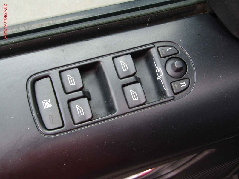 Land Rover Freelander (2007) 2.2 TDi, ČR - fotka 11 z 16