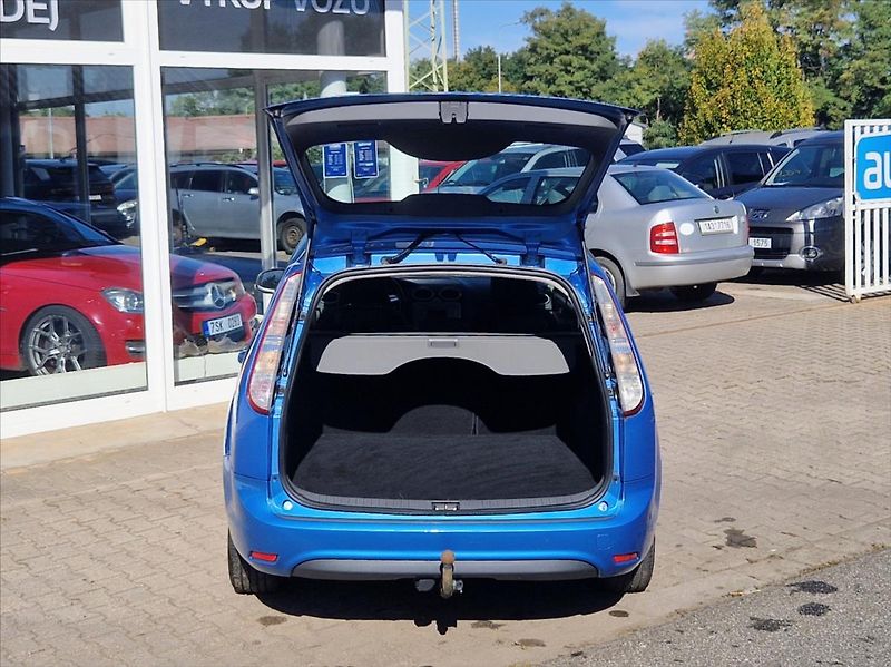 Ford Focus 1,6 TDCi NOVÉ TURBO+OLEJ TAŽNÉ - fotka 9 z 37
