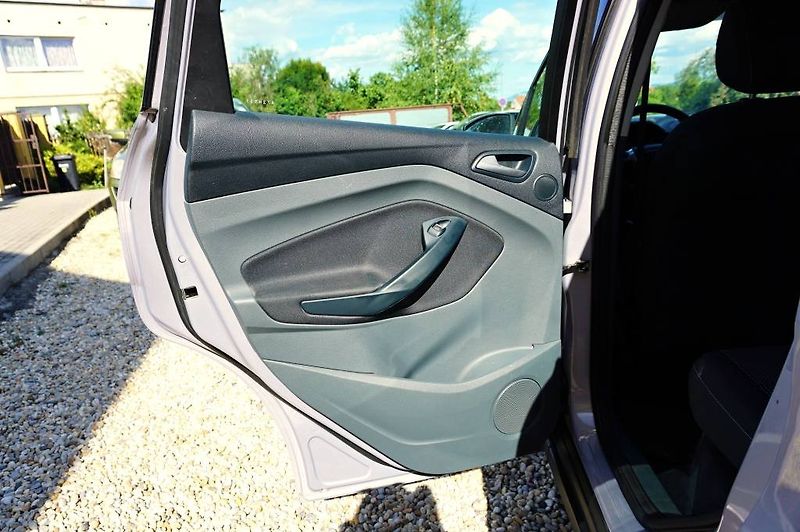 Ford C-MAX (2011) 1,6 TDCI 85 kW - fotka 18 z 36