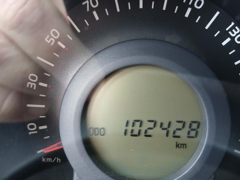 Toyota Aygo 1.0, 51 kW, klima - fotka 19 z 26