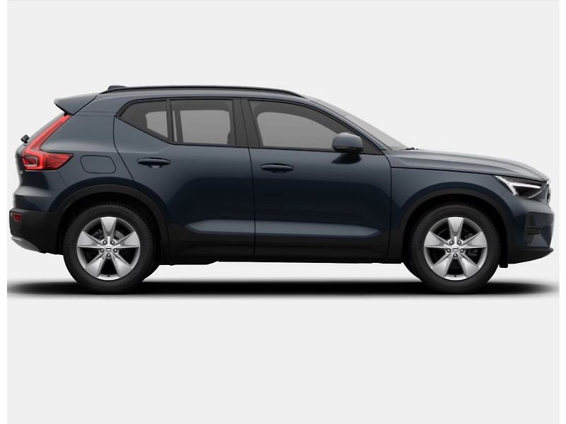 Volvo XC40 CORE B3 120kW - fotka 6 z 10