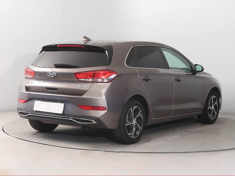 Hyundai i30 (2020) 1.5 DPI, Serv.kniha, Navi - fotka 5 z 16
