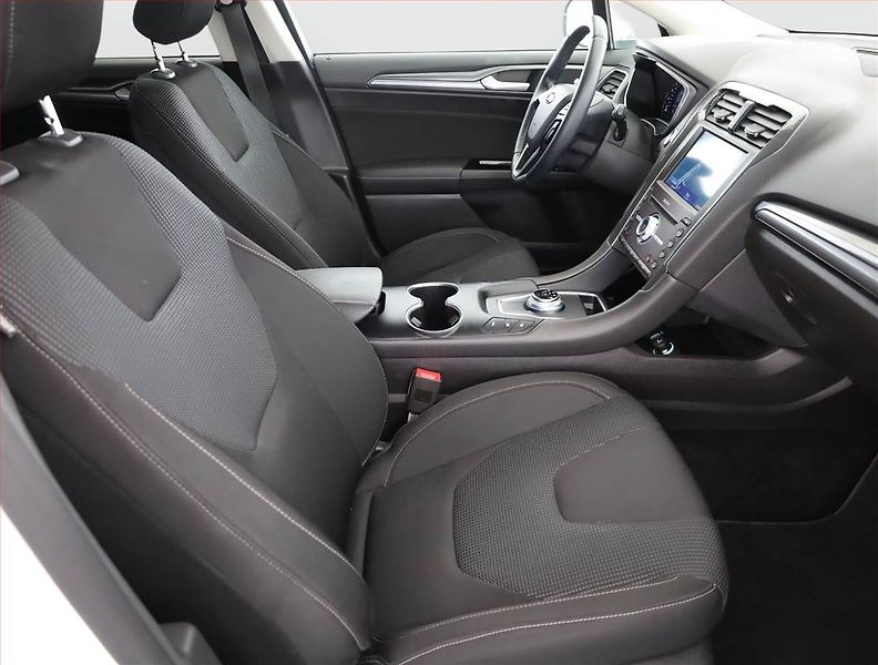 Ford Mondeo (2020) 2.0 EcoBlue, Automat, Navi - fotka 7 z 20